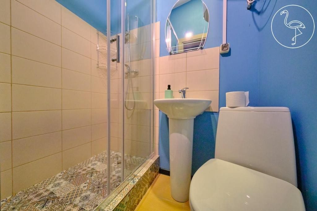 Семейный (Cемейный номер с собственной ванной комнатой) отеля Liberty Island, Санкт-Петербург