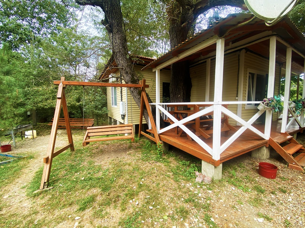 Четырехместный (Люкс + 3 доп.), База отдыха Светлячок