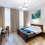 Двухместный (Улучшенный двухместный номер с 1 кроватью), Отель Северный Цветок