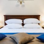 Двухместный (Улучшенный двухместный номер с 1 кроватью), Отель Северный Цветок