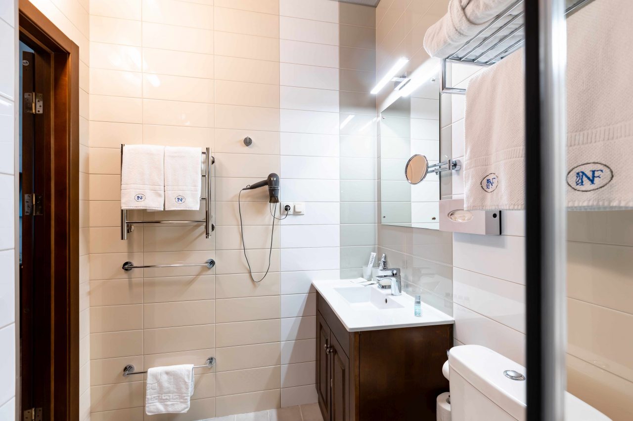 Двухместный (Улучшенный двухместный номер с 1 кроватью), Отель Северный Цветок