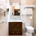 Двухместный (Улучшенный двухместный номер с 1 кроватью), Отель Северный Цветок