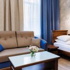 Трехместный (Трехместный номер Делюкс), Отель Северный Цветок