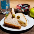 При раннем выезде, завтрак может быть упакован в ланч-бокс, Отель Северный Цветок