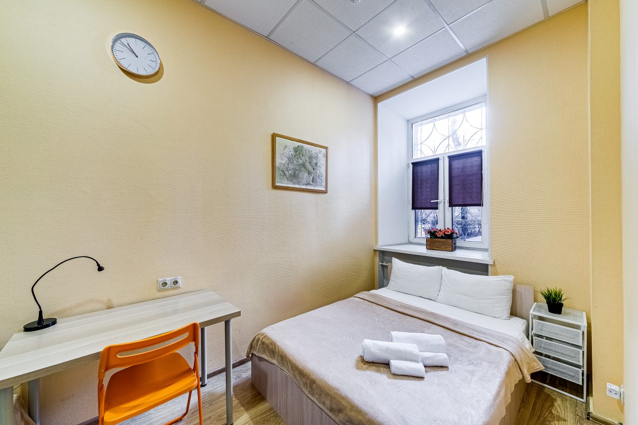 Семейный (Номер с 1 двуспальной кроватью + дополнительная кровать) хостела Dream Place Hostel, Москва