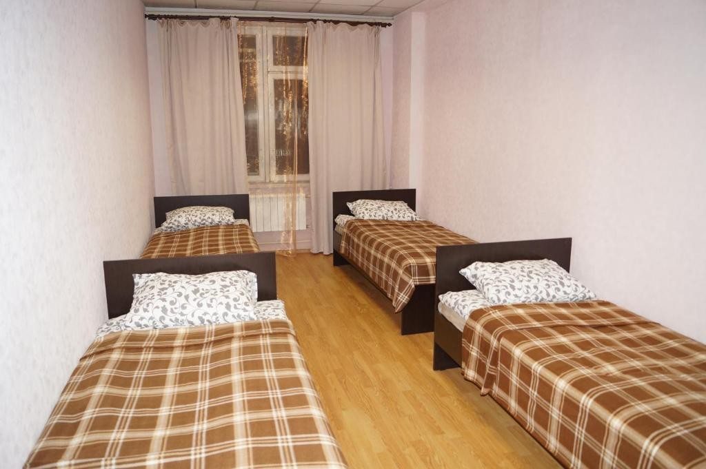 Номер (Кровать в общем номере с 4 кроватями) гостиницы Уют, Москва