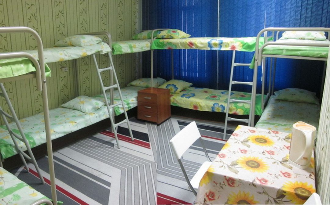 Восьмиместный (Кровать в общем 8-местном номере) гостиницы Лира Эконом Отель, Санкт-Петербург