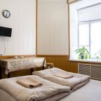 Двухместный (Номер с 1 кроватью или 2 отдельными кроватями, общая ванная комната), Лира Эконом Отель