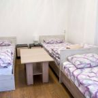 Трехместный (Номер с общей ванной комнатой), Лира Эконом Отель