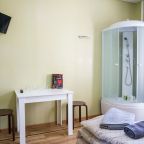 Двухместный (Стандартный номер с 1 кроватью и душем), Лира Эконом Отель