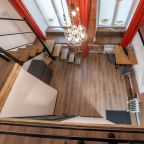 Двухместный (Студия), Меблированные комнаты Bronza