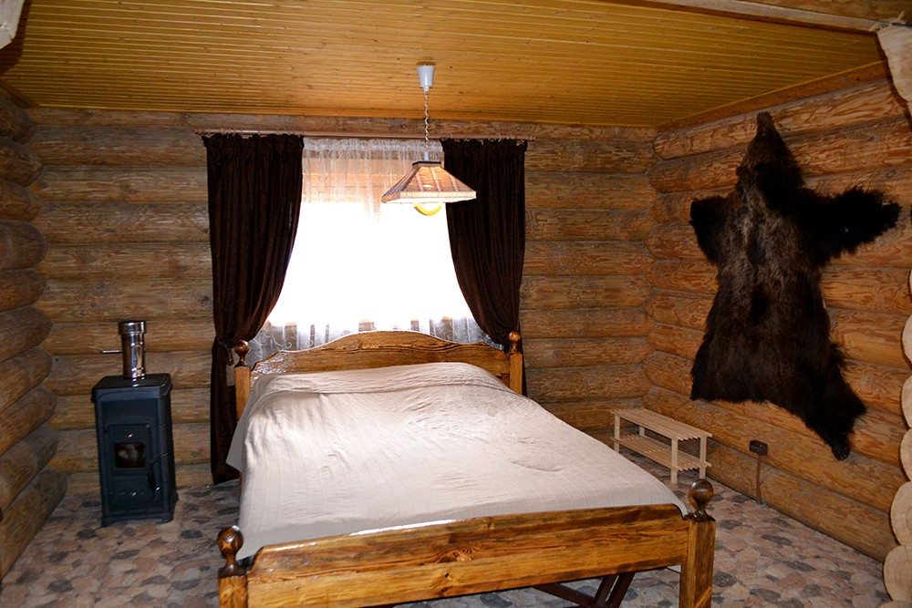 Дом (Деревянный сруб) базы отдыха Сказка, Каменск-Шахтинский