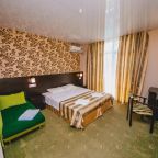 Двухместный (Улучшенный двухместный номер с 1 кроватью), Отель H2O