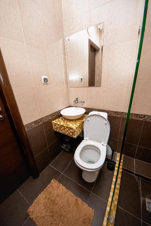 Двухместный (Улучшенный двухместный номер с 1 кроватью), Отель H2O