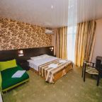 Двухместный (Улучшенный двухместный номер с 1 кроватью), Отель H2O