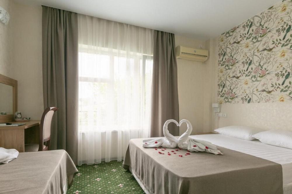 Двухместный (Улучшенный двухместный номер с 1 кроватью), Отель H2O