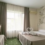 Двухместный (Улучшенный двухместный номер с 1 кроватью), Отель H2O