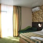 Двухместный (Улучшенный двухместный номер с 1 кроватью), Отель H2O