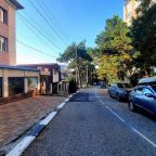 Уличная парковка, Гостевой дом Алина