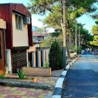 Уличная парковка, Гостевой дом Алина