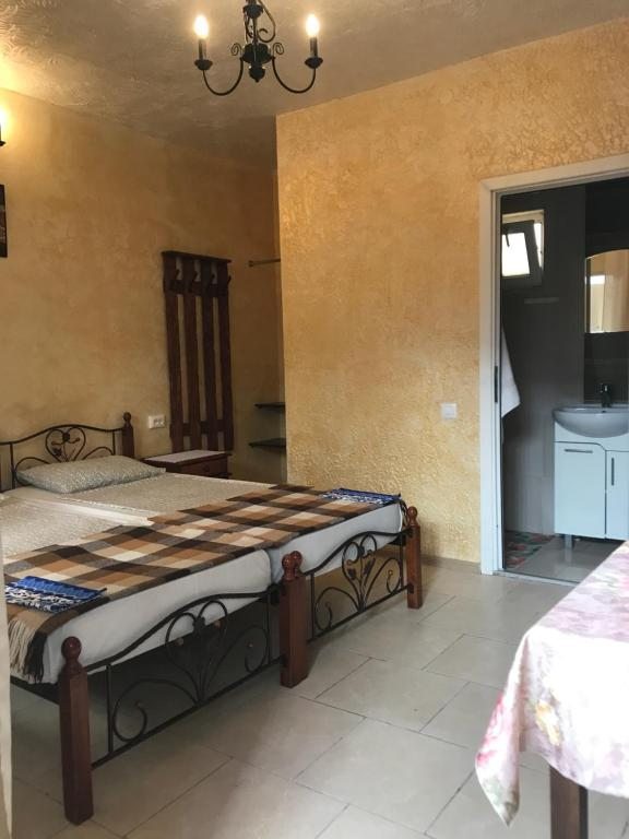 Двухместный (Двухместный номер Делюкс с 2 отдельными кроватями) гостевого дома Панорама, Геленджик