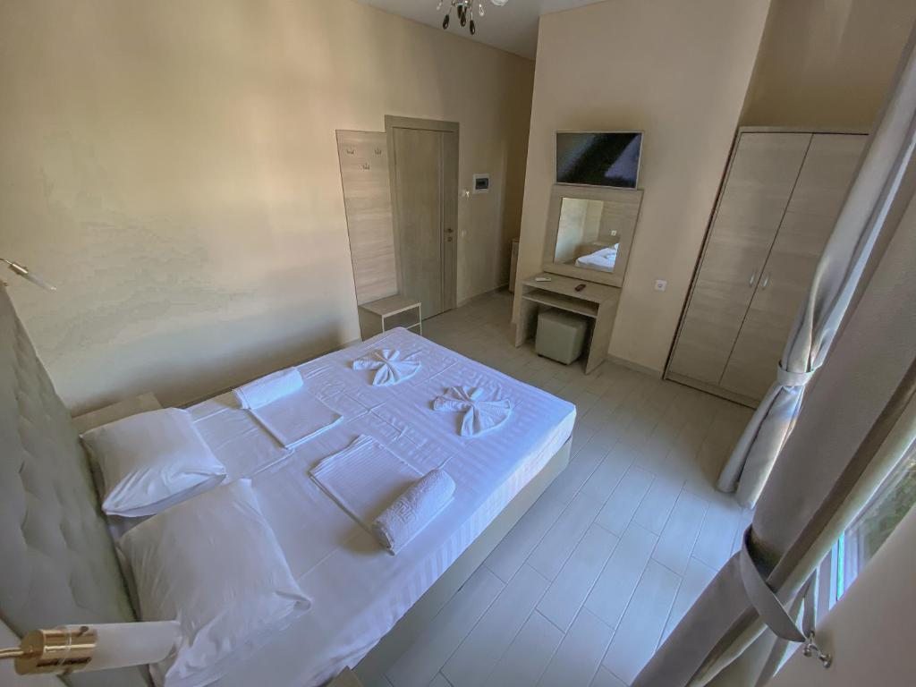 Двухместный (Улучшенный двухместный номер с 1 кроватью или 2 отдельными кроватями) отеля MOON, Геленджик