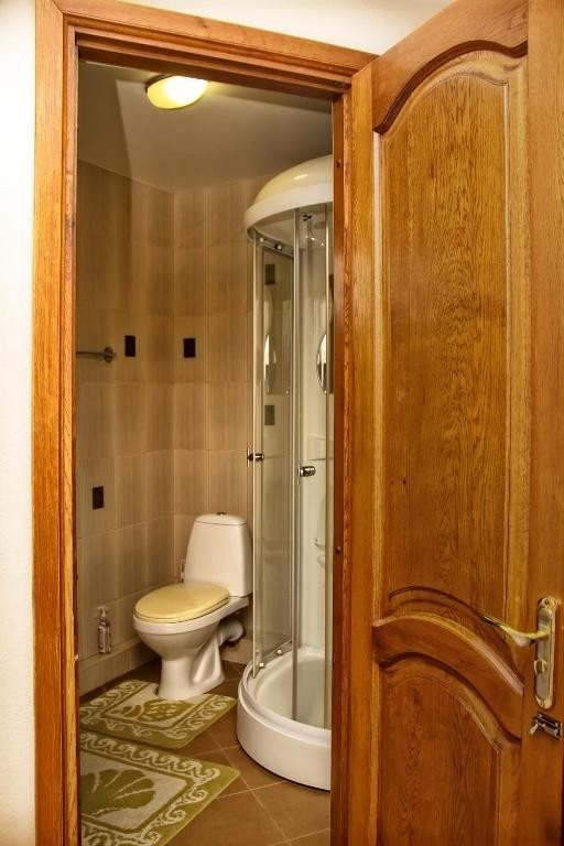 Трехместный (Трехместный номер с ванной комнатой) гостевого дома Бавария, Геленджик