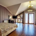 Семейный (Семейный номер с балконом), Guest House on Kabardinskoy 1