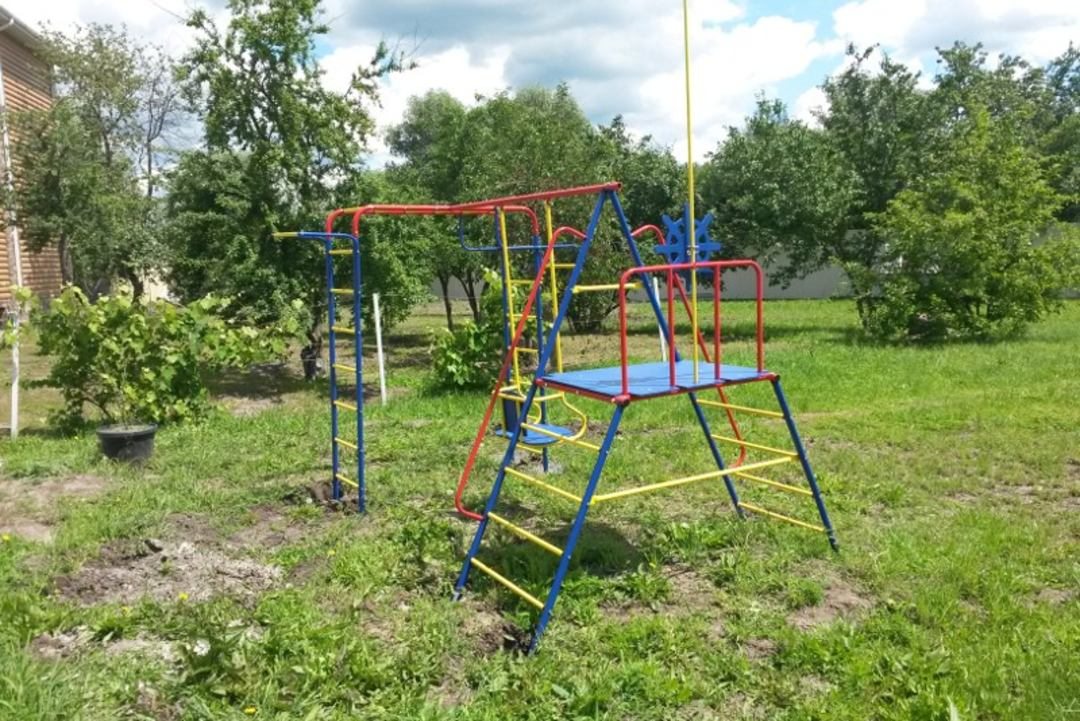 Детская площадка, База отдыха Лагутник