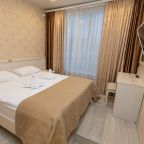 Апартаменты, Гостиница Аврора