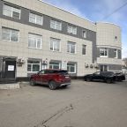 общественная автостоянка под видеонаблюдением, Гостиница Аврора