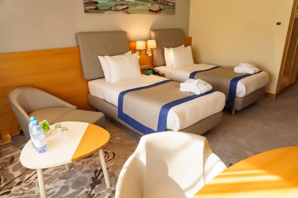 Двухместный (Делюкс с 2 кроватями - Для некурящих) отеля Holiday Inn - Aktau - Seaside, Актау