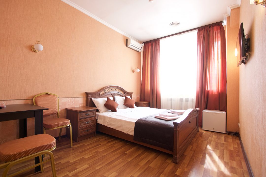 Двухместный (Комфорт с двуспальной кроватью) отеля Автодвор, Рязань
