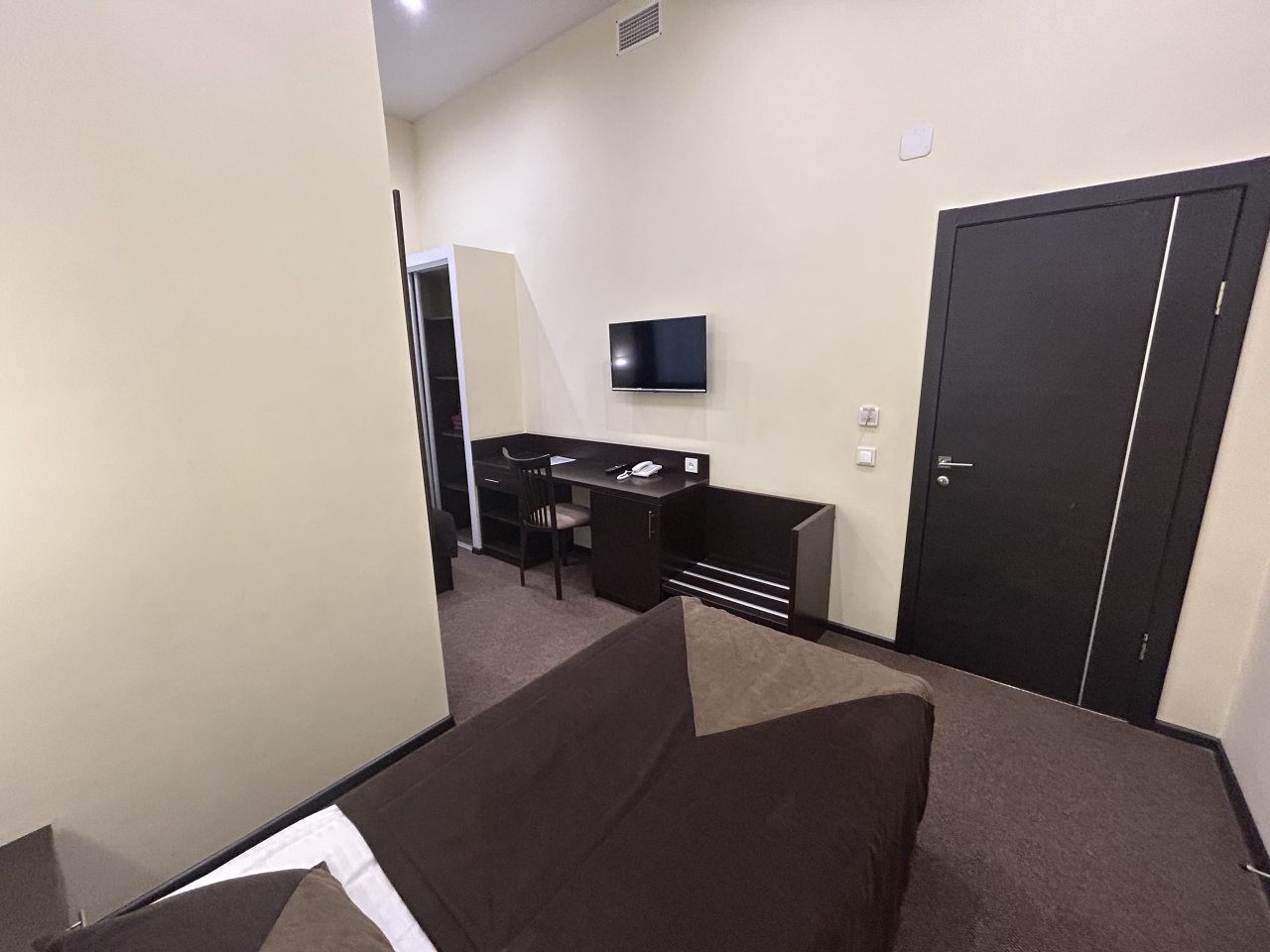 Трехместный (Трехместный номер эконом-класса с общей ванной комнатой), Гостиница Морган