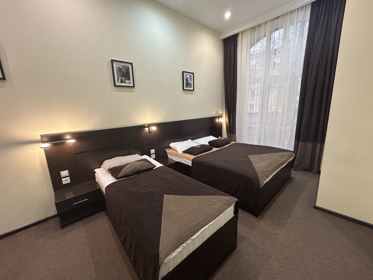 Трехместный (Трехместный номер эконом-класса с общей ванной комнатой), Гостиница Морган