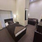 Трехместный (Трехместный номер эконом-класса с общей ванной комнатой), Гостиница Морган