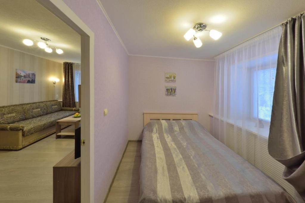Апартаменты (Апартаменты с 2 спальнями) апартамента На Октября 47, Ярославль