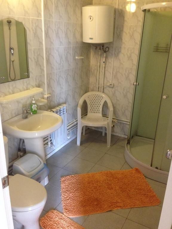 Трехместный (Трехместный номер с ванной комнатой) отеля Баранка, Котельниково
