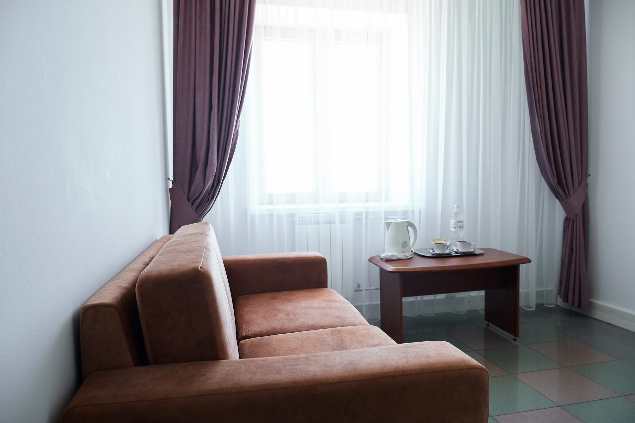 Люкс (Люкс3), Отель Русь