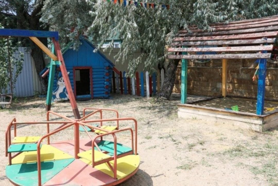 Детская площадка, База отдыха Дельта