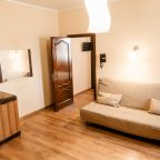 De Luxe (Комфорт двухкомнатный с кухней), Гостевой дом Бристоль