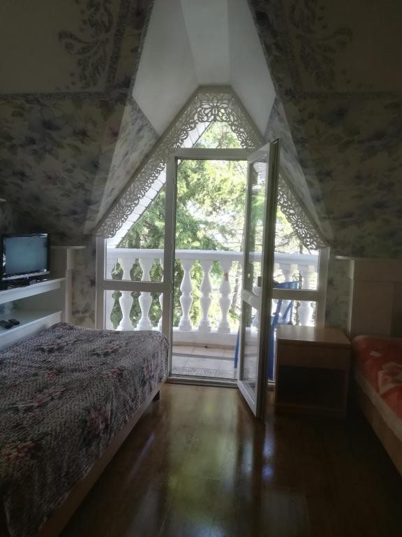 Двухместный (Бюджетный двухместный номер с 1 кроватью или 2 отдельными кроватями) гостевого дома На Ландышевой 37г, Сочи