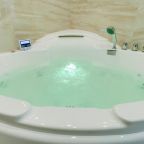 Гидромассажная ванна/джакузи, Мини-отель Ladomir Perovo