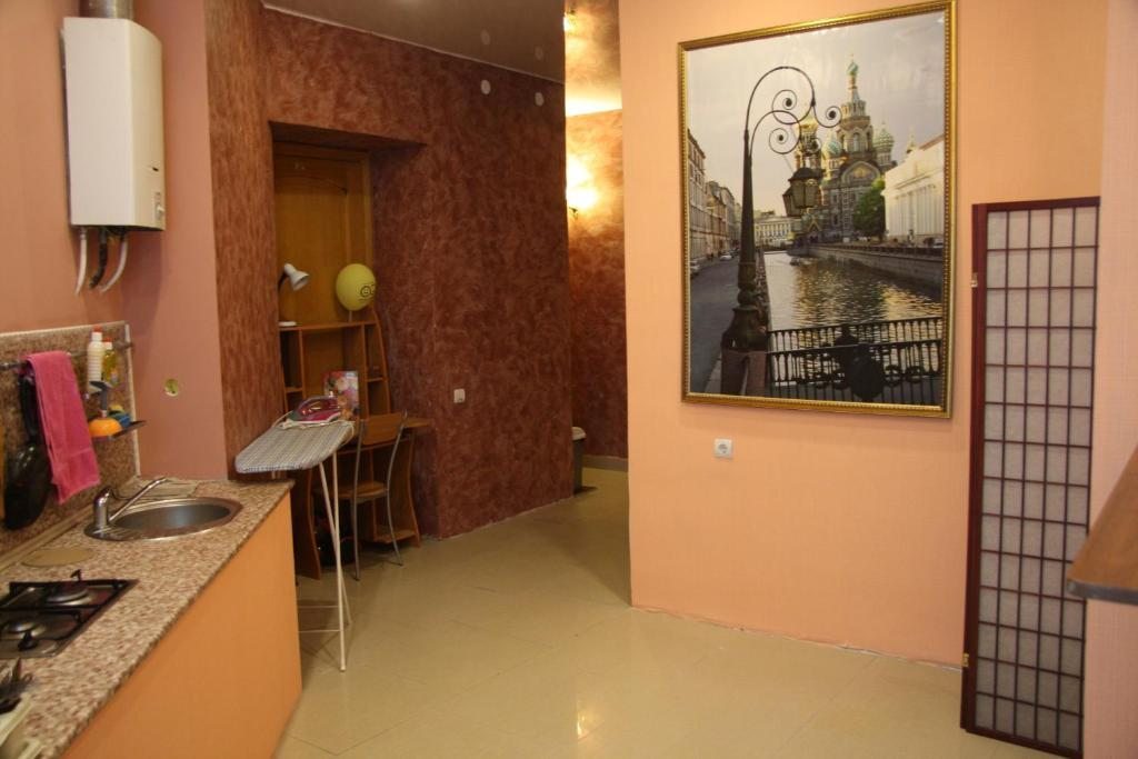 Трехместный (Стандартный трехместный номер) отеля Мини-отель Солнце, Санкт-Петербург