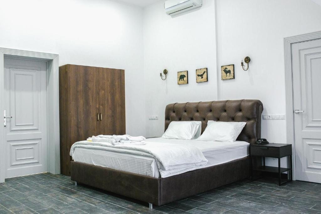 Сьюит (Улучшенный люкс с кроватью размера «king-size») гостиницы Фридом Премиум, Волгодонск