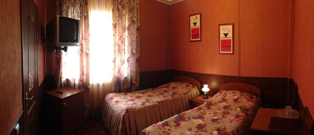 Двухместный (Небольшой двухместный номер с 2 отдельными кроватями) мини-гостиницы На Театральной, Жуковский
