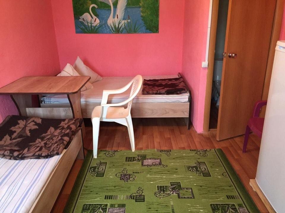 Двухместный (Бюджетный двухместный номер с 2 отдельными кроватями) мини-гостиницы Sunrise, Соль-Илецк