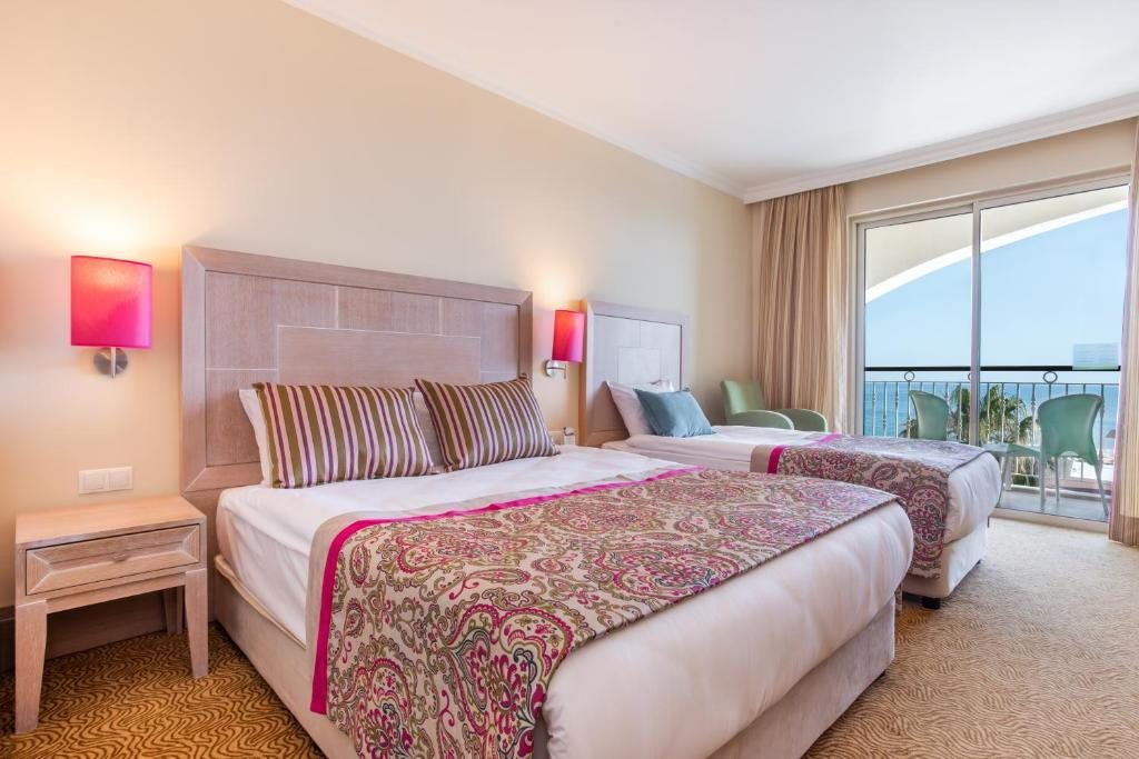 Двухместный (Двухместный номер Делюкс с 1 кроватью и видом на море) отеля Orange County Resort Hotel Belek - Ultra All Inclusive, Белек