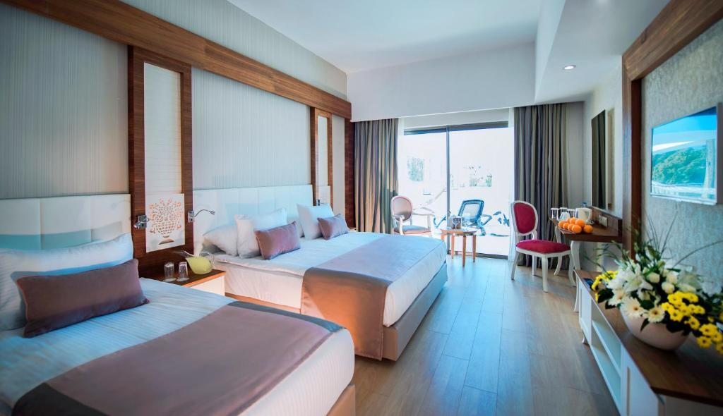 Двухместный (Двухместный номер Делюкс с 1 кроватью и боковым видом на море) отеля Port Nature Luxury Resort, Белек