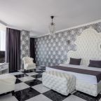 Номер с двуспальной кроватью в гостинице Marton PALACE, Краснодар